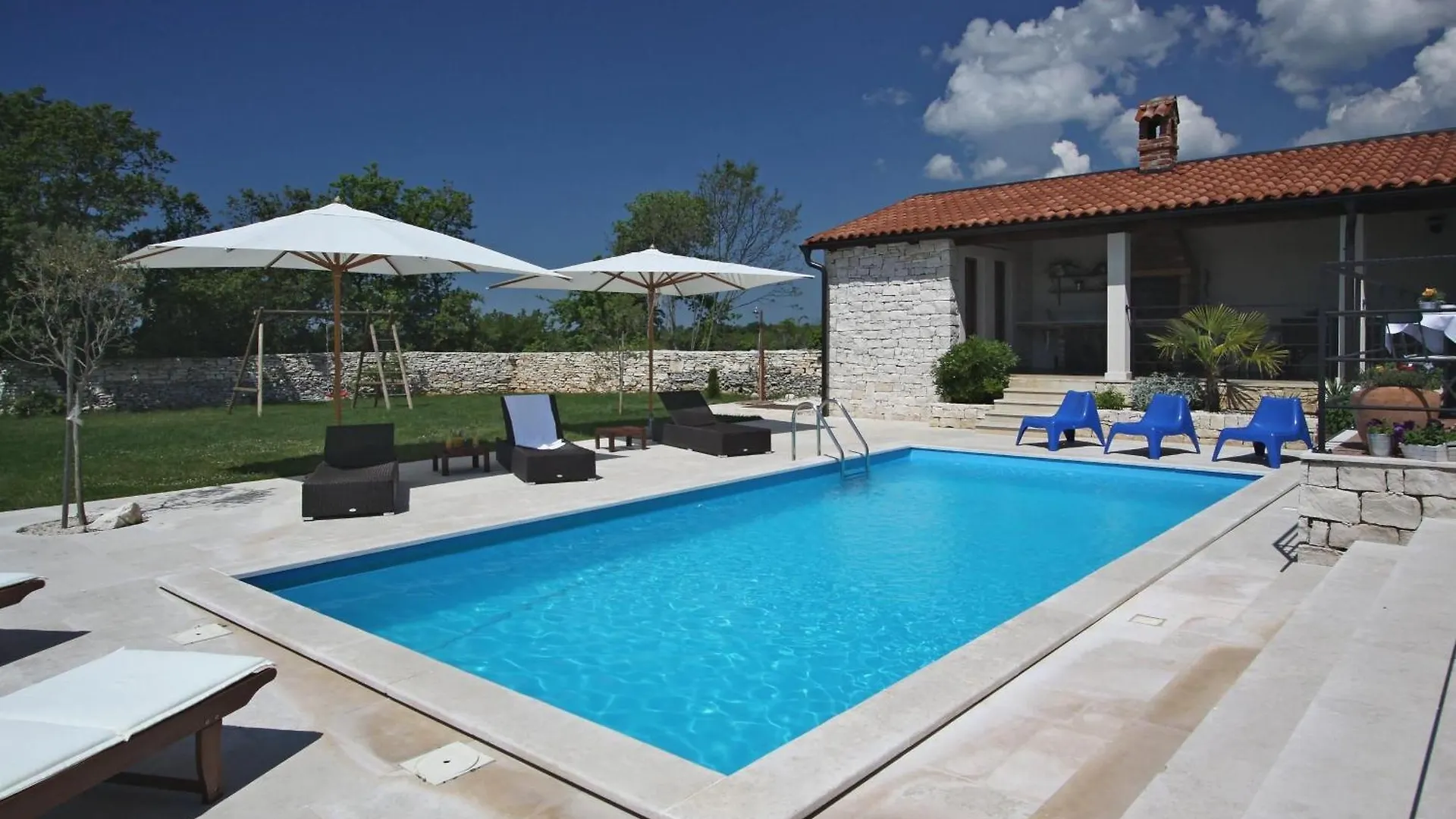 Charmante Villa Histra Mit Pool Und Grossem Garten Cabrunici Croazia