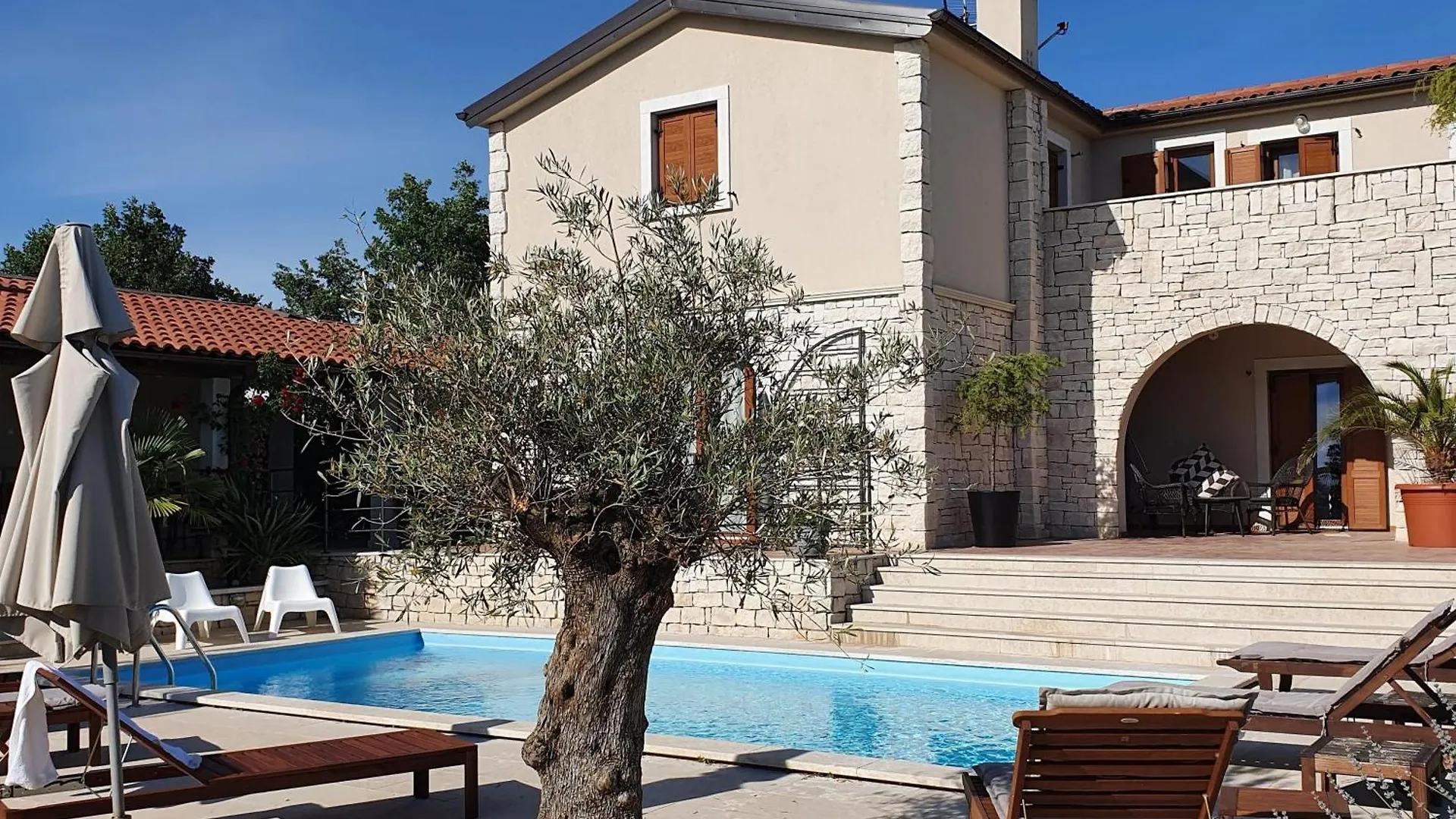 Casa vacanze Charmante Villa Histra Mit Pool Und Grossem Garten Cabrunici
